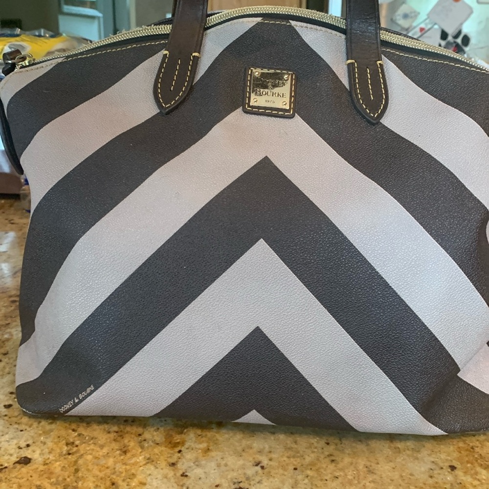 Dooney & Bourke purse